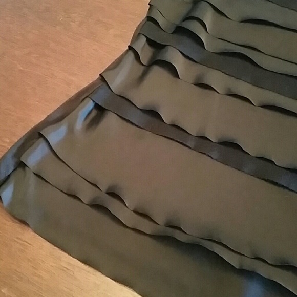 Ann Taylor Petite Black Sleeveless Top - Picture 7 of 7